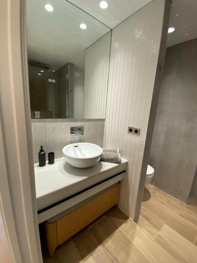 Apartament Luxurious Flat With Magical Sea View Marbella Zewnętrze zdjęcie